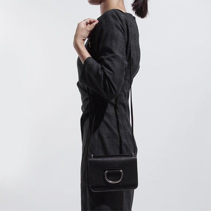 Image 2 of バーバリーバッグ 4076704 BLACK The Mini Leather Dring Bag