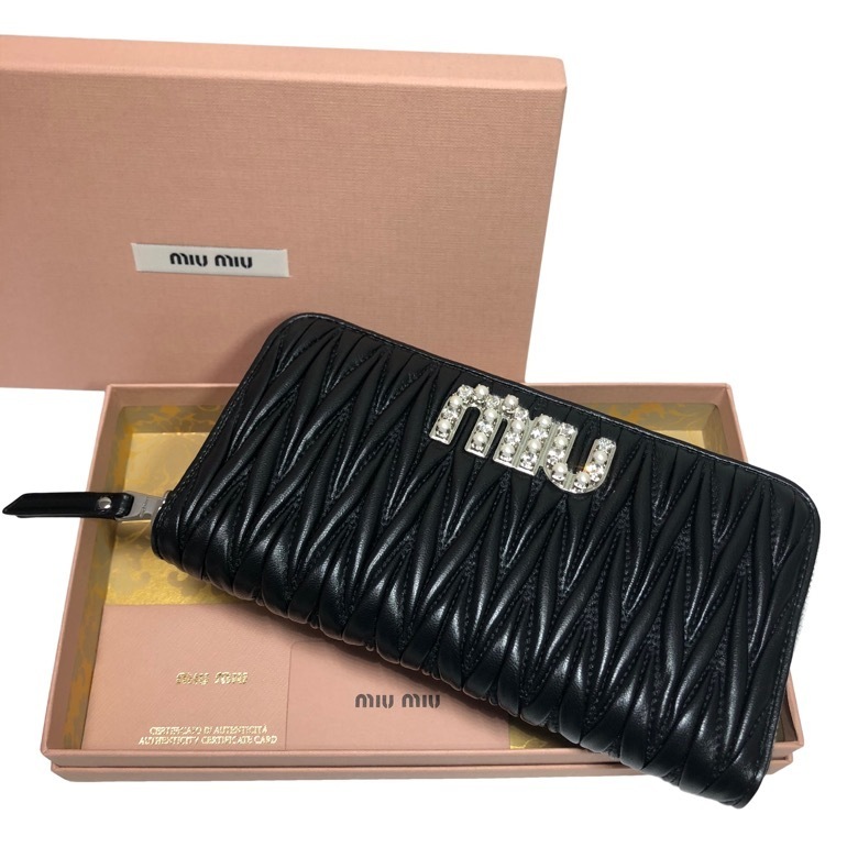 Image 2 of ミュウミュウ  SLG 5ML5062BSQ NERO