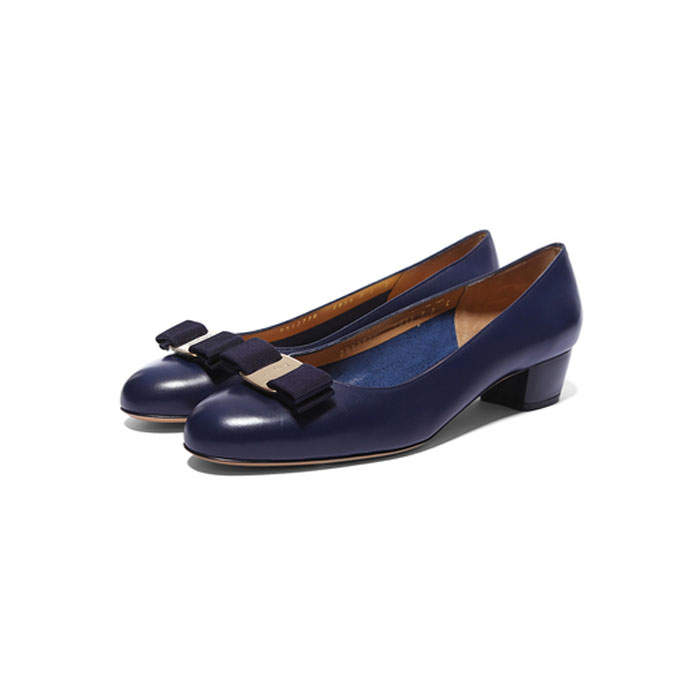 Image 1 of フェラガモレディシューズ 0573056 CALF OXFORD BLUE