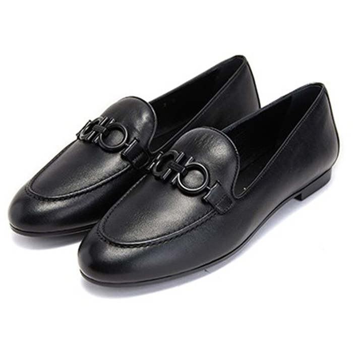 Image 1 of フェラガモレディシューズ 0715302 LAMB NERO Loafers with buckle detail
