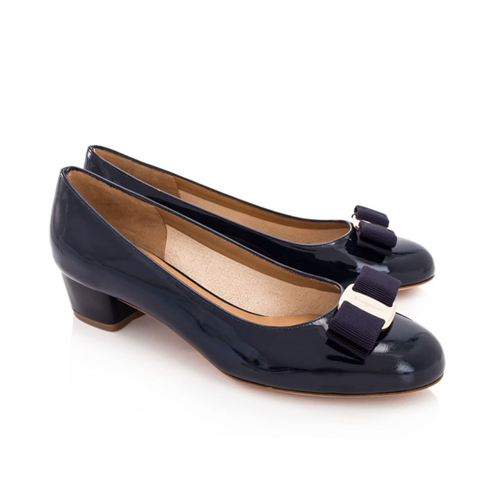 Image 1 of フェラガモレディシューズ 0539463 NAPLAK-CALF OXFORD BLUE Pumps Blue