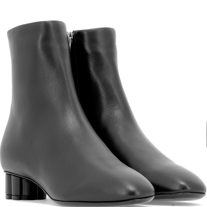 フェラガモ アーモンドトウアンクルブーツ 0693095