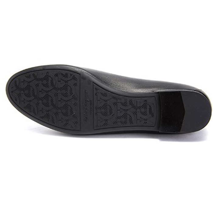 Image 6 of フェラガモレディシューズ 0715302 LAMB NERO Loafers with buckle detail