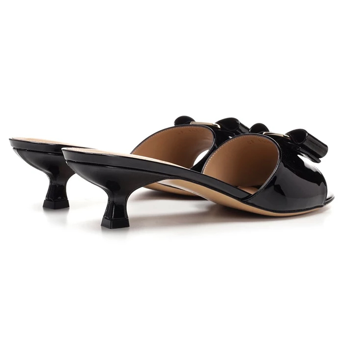 Image 4 of フェラガモレディシューズ 0705010 PA-C NERO Vara Bow Slide Sandals