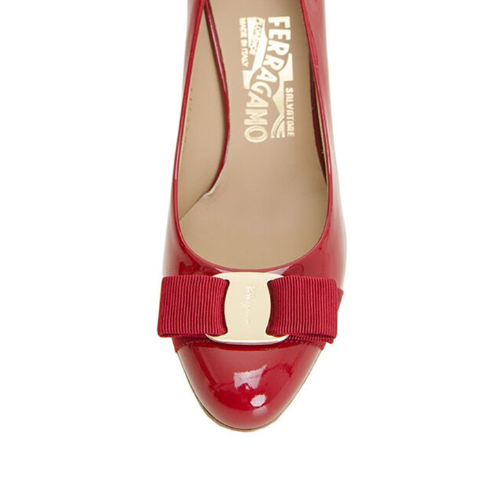 Image 5 of フェラガモレディシューズ 0584309 PATENT-CALF ROSO Mid Heel Pumps in Rosso/Gold