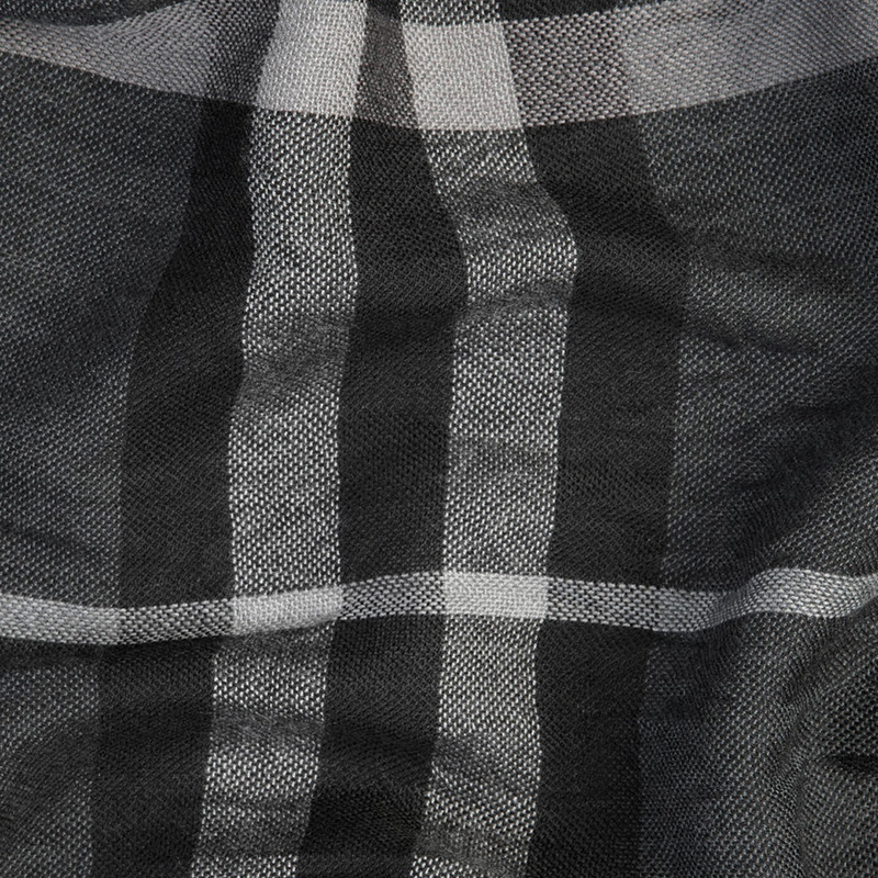 Image 4 of バーバリーBURBERRY スカーフ 3551800 0120C DARK-CHARCOAL ブラック/グレー