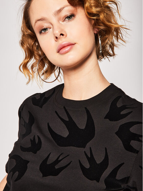 Image 5 of アレキサンダー マックイーンレディースツバメ柄のブラックTシャツ 318978 LT73 1000